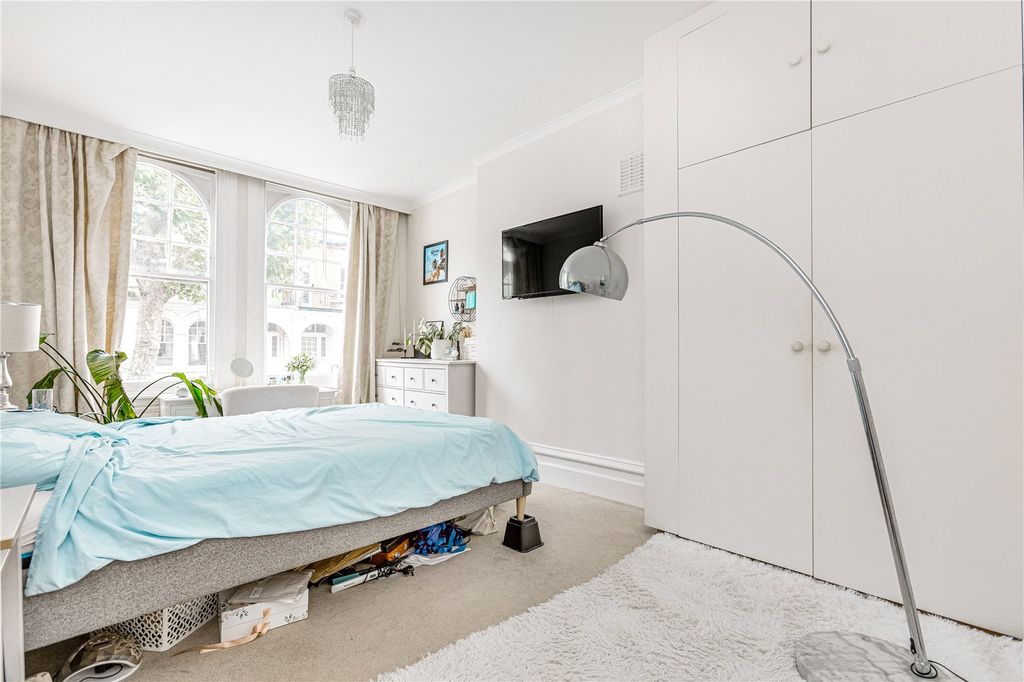 Property photo 2 of 6