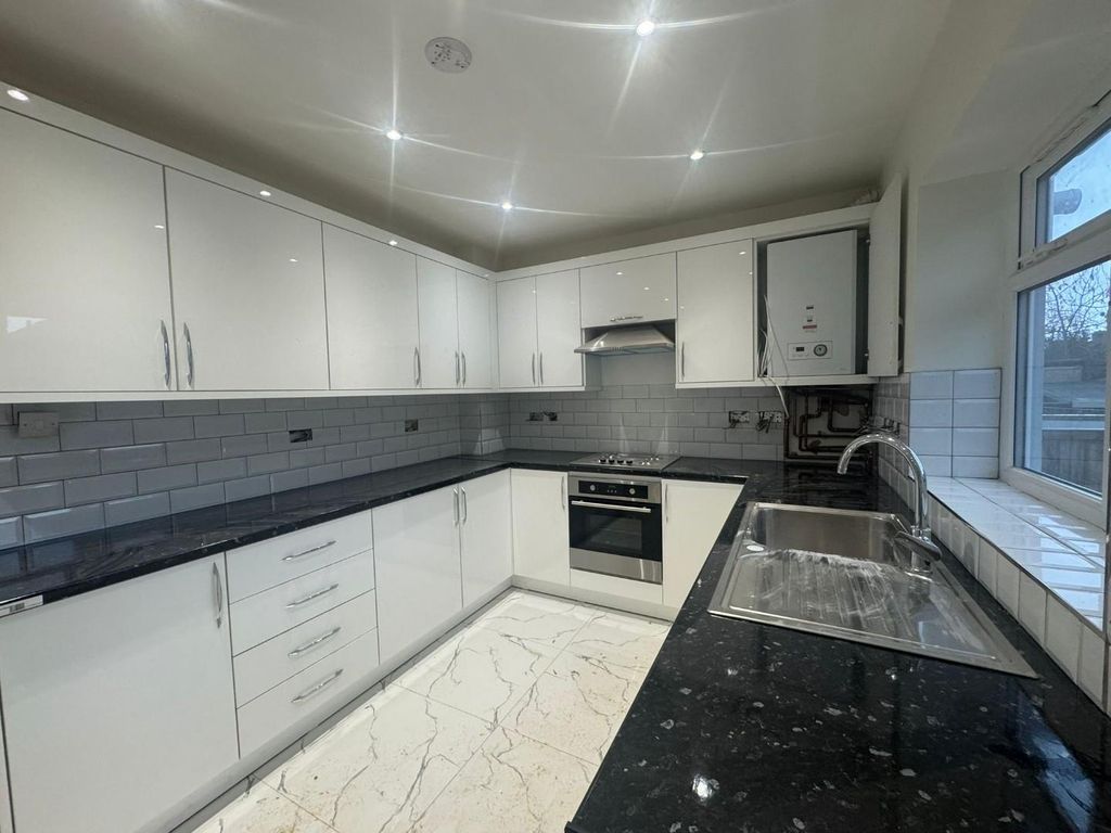 Property photo 2 of 10 2.Jpeg