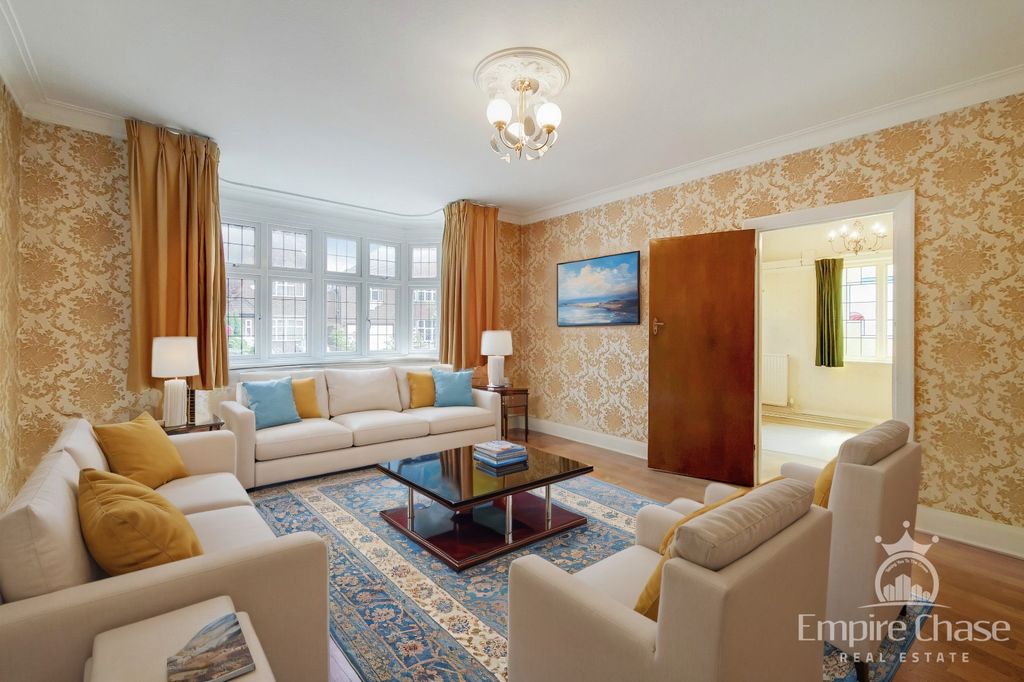 Property photo 2 of 22