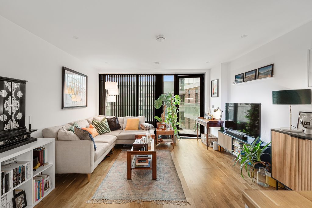 Property photo 1 of 13 094A3744