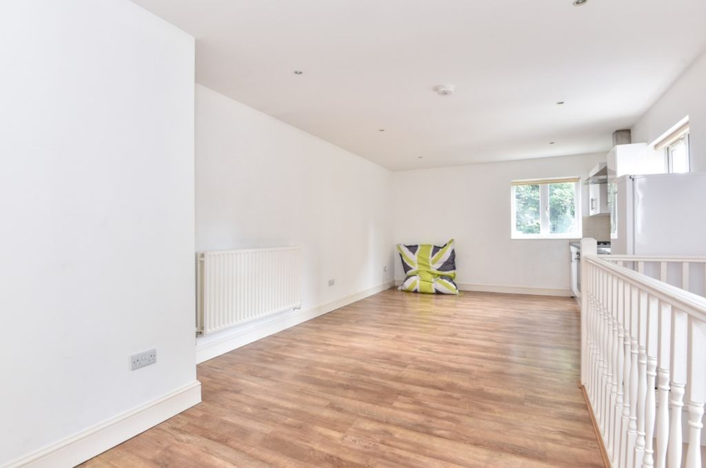 Property photo 1 of 6 Picture No. 08