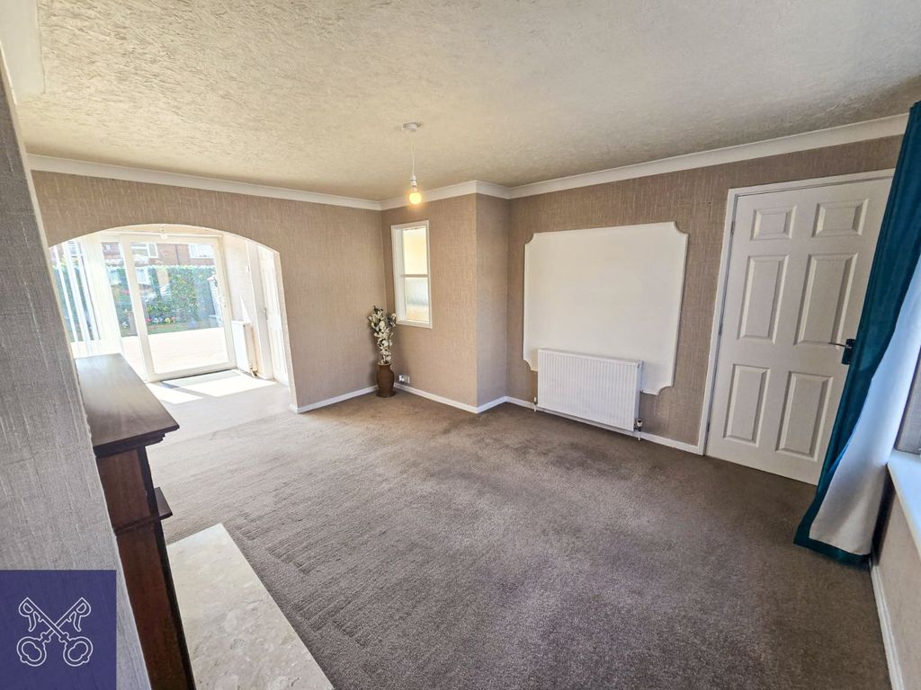 Property photo 3 of 24 Living Room
