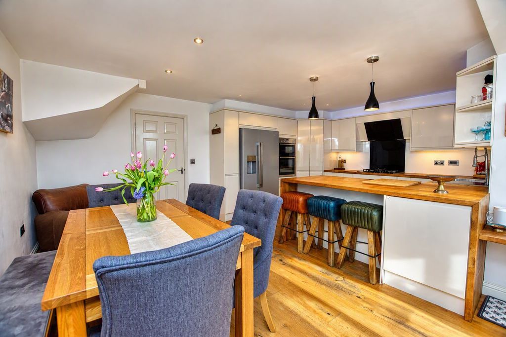 Property photo 3 of 19 Kitchen/Diner