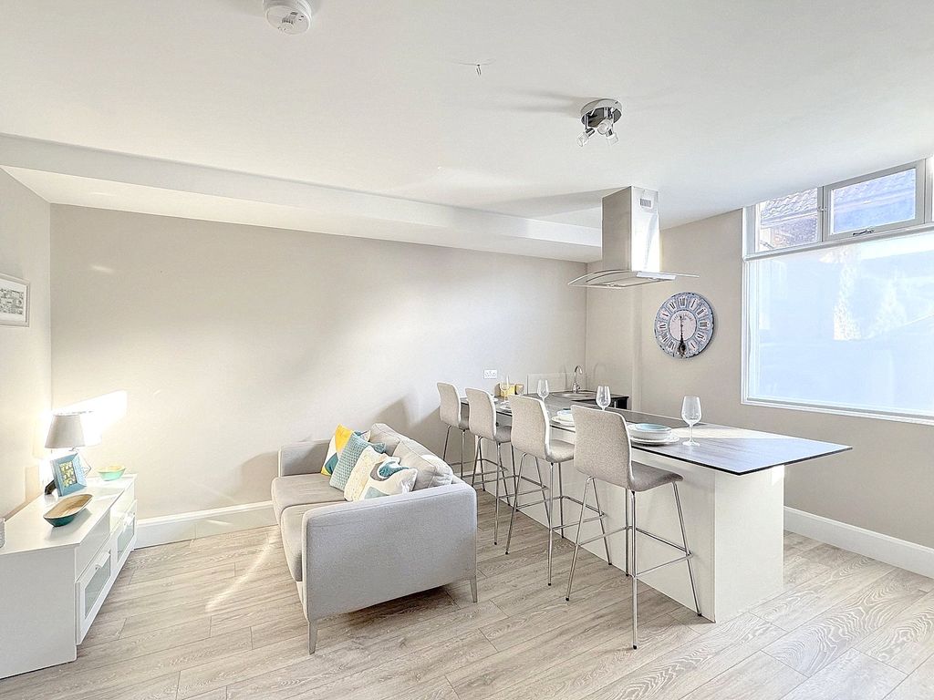 Property photo 2 of 15 Picture No. 29