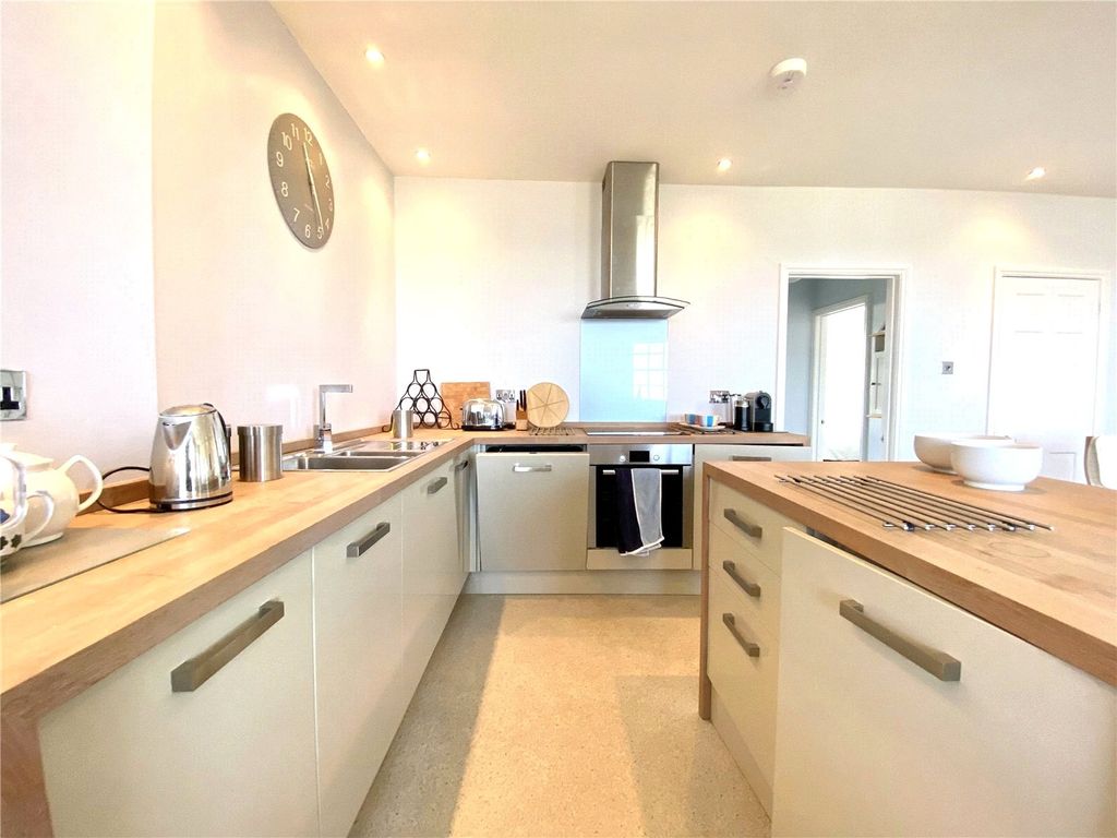 Property photo 3 of 12 Picture No. 08
