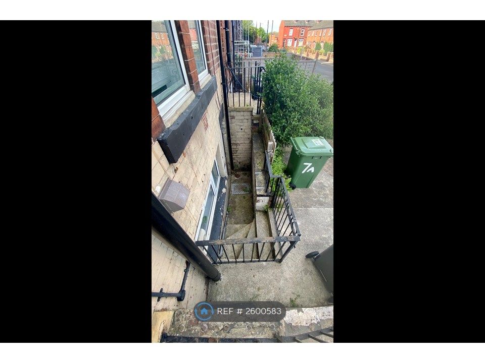 Property photo 2 of 34