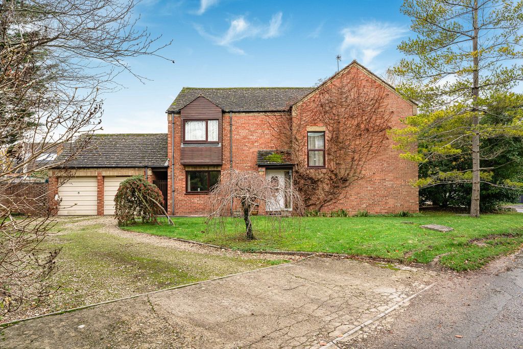 Property photo 1 of 37