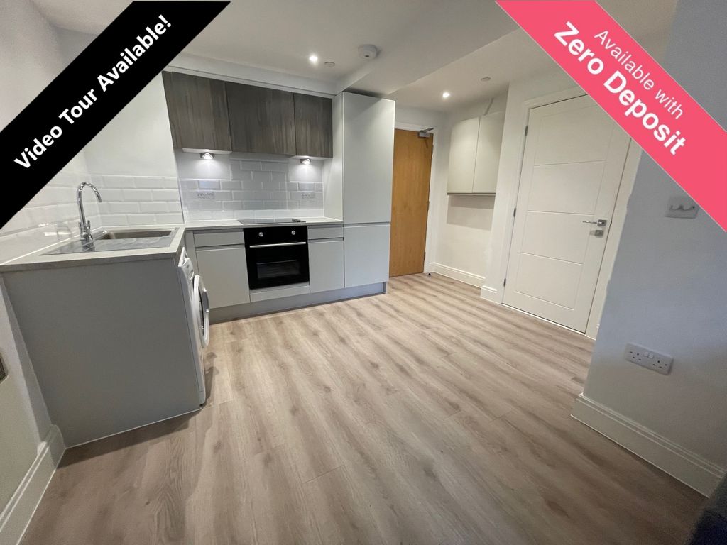 Property photo 1 of 14 Living Room