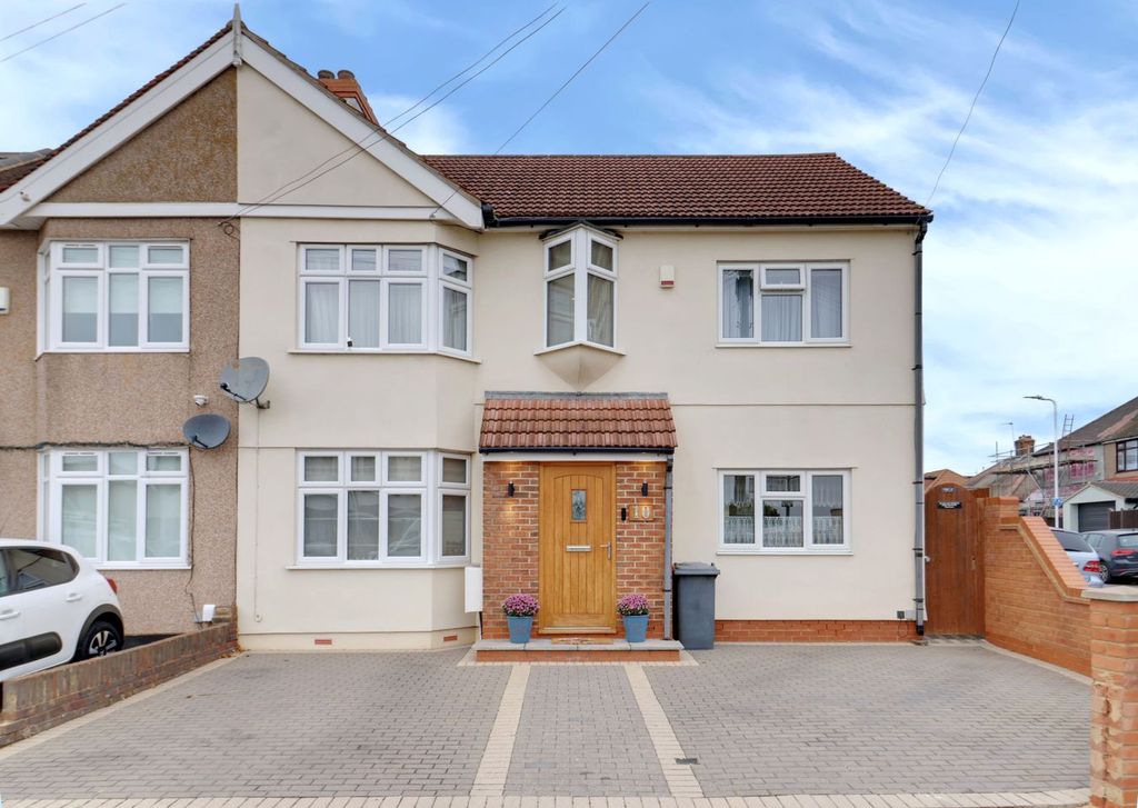 Property photo 1 of 31