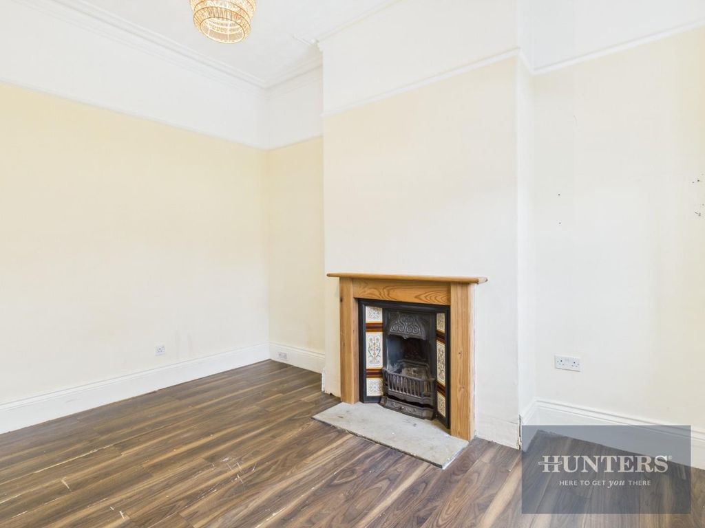 Property photo 1 of 10 Bedroom 1