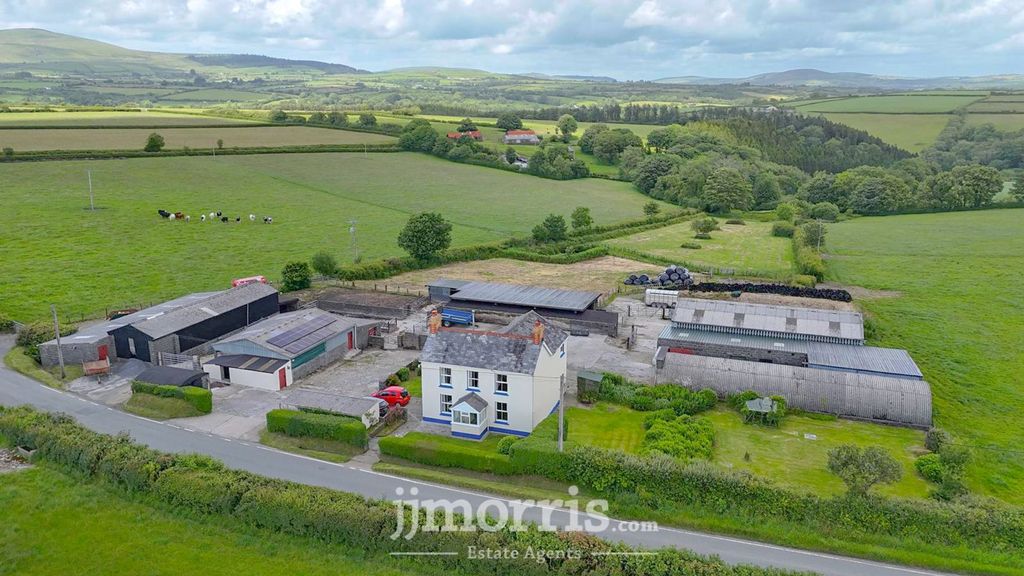Property photo 2 of 50