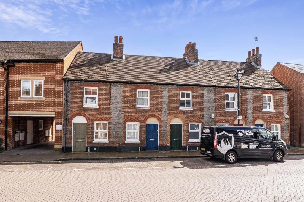 Property photo 1 of 21 External