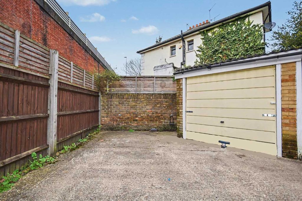 Property photo 1 of 4 Main Picture