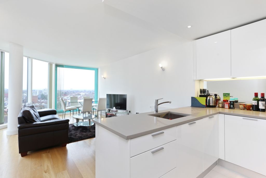 Property photo 1 of 15 Kitchen/Reception