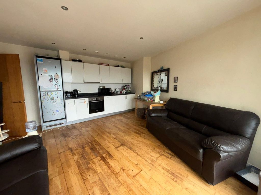 Property photo 3 of 16 Picture No. 08