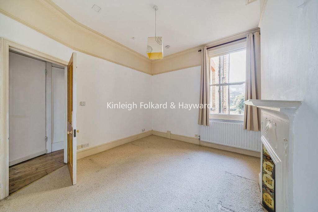 Property photo 3 of 12 Picture 3