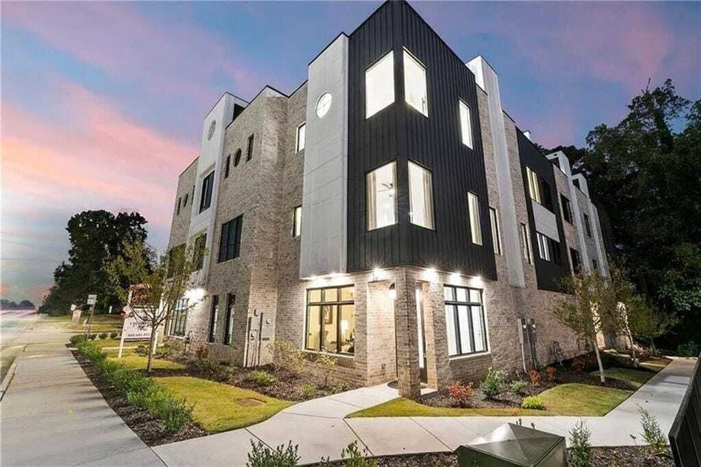 Property photo 1 of 31