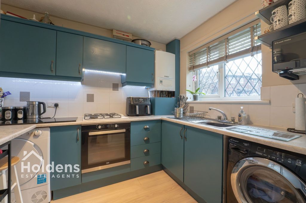 Property photo 3 of 16