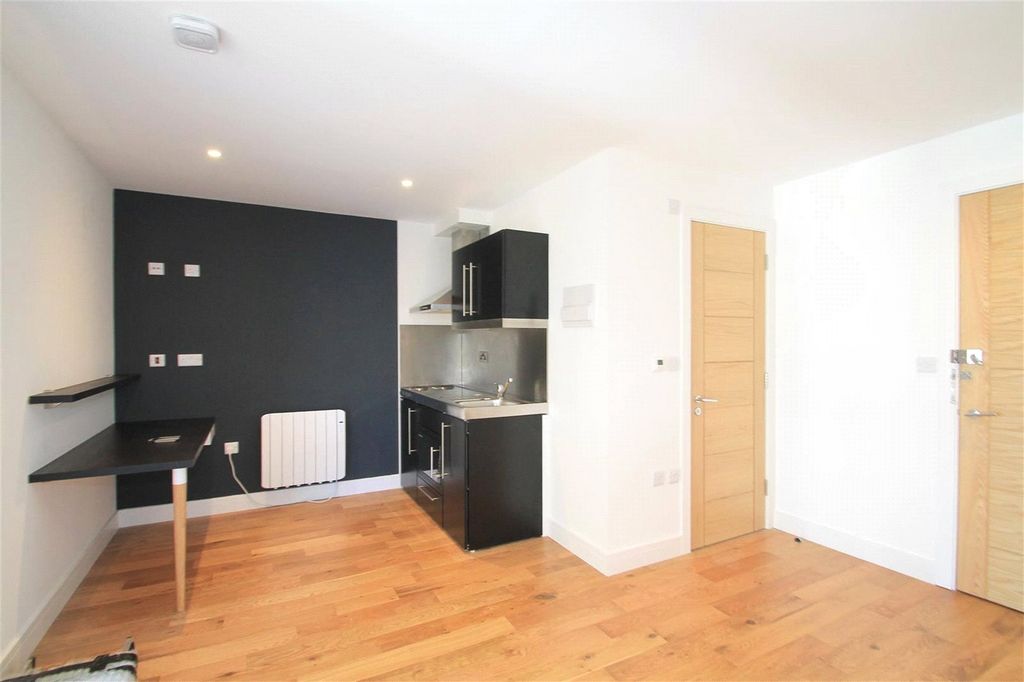 Property photo 2 of 7 Picture No. 01