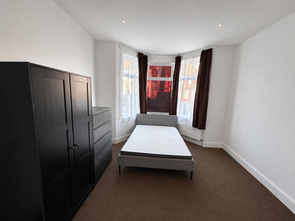 Property photo 1 of 1