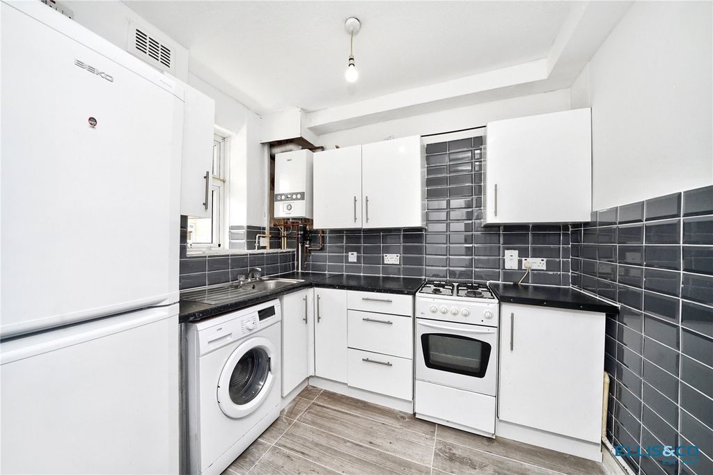 Property photo 1 of 16 Picture No. 13