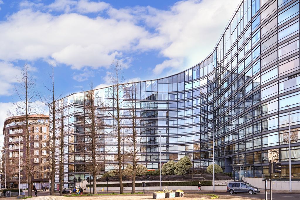 Property photo 3 of 18