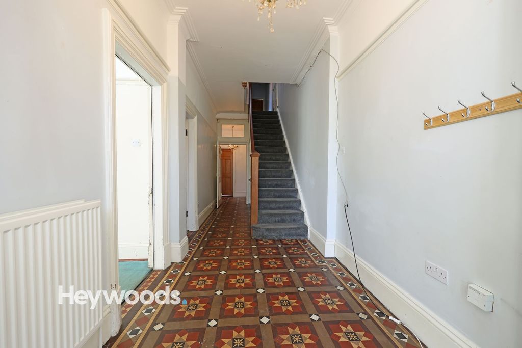 Property photo 3 of 53