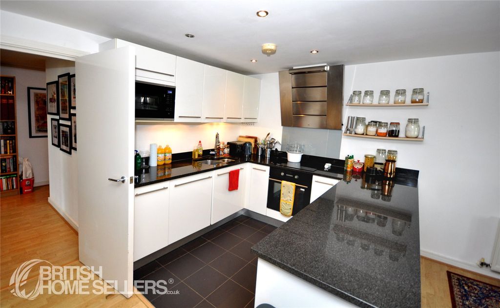 Property photo 3 of 17 Picture No. 09