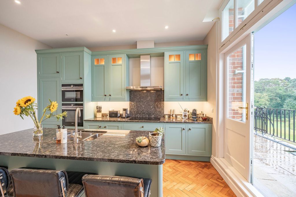 Property photo 2 of 27 Kitchen