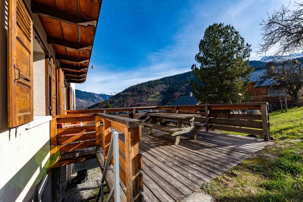 Property photo 2 of 10