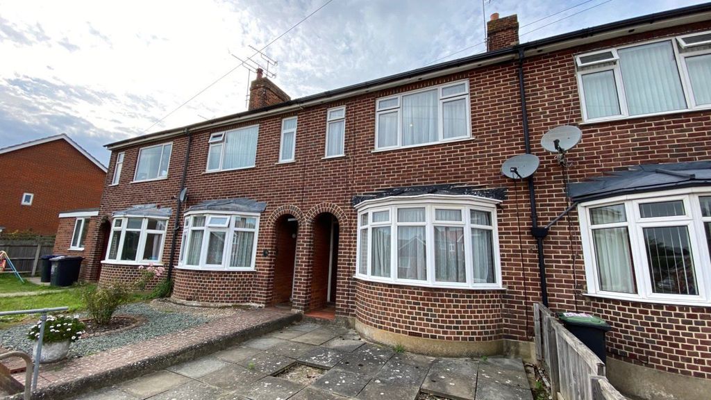 Property photo 3 of 34