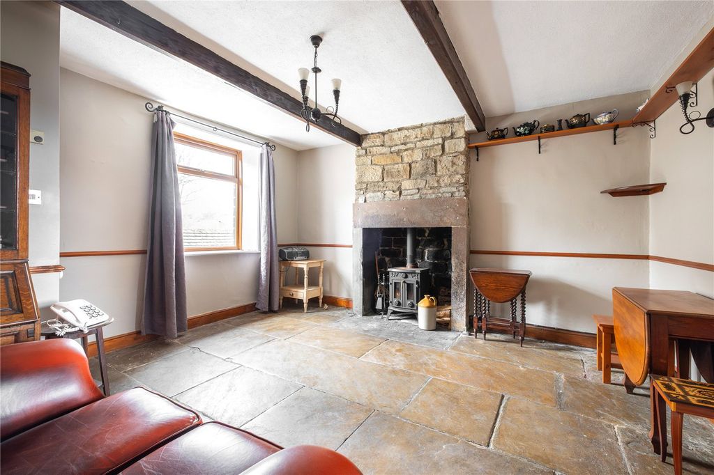 Property photo 2 of 17 Living/Dining Room