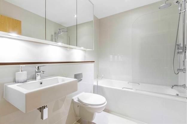 Property photo 2 of 4 Bathroom