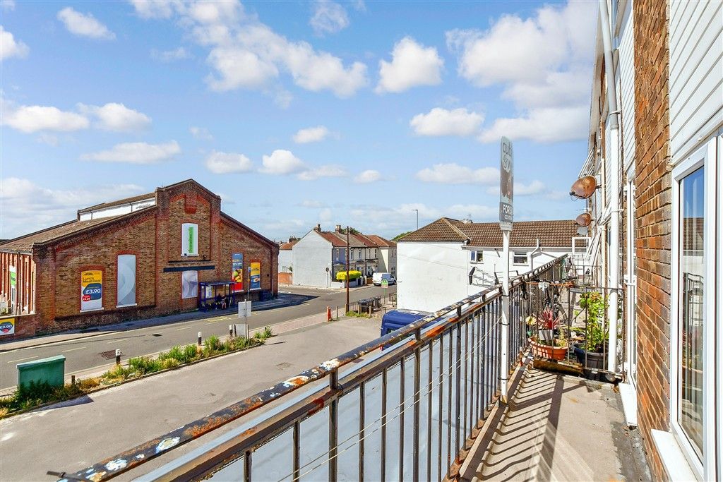 Property photo 1 of 11 Balcony / Terrace