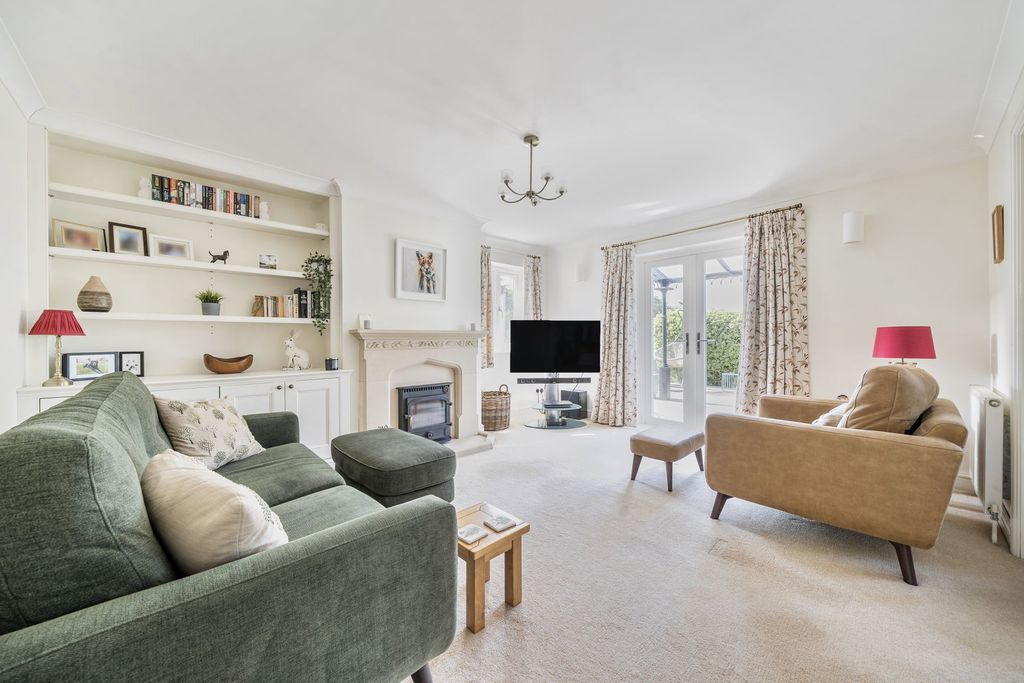 Property photo 3 of 25