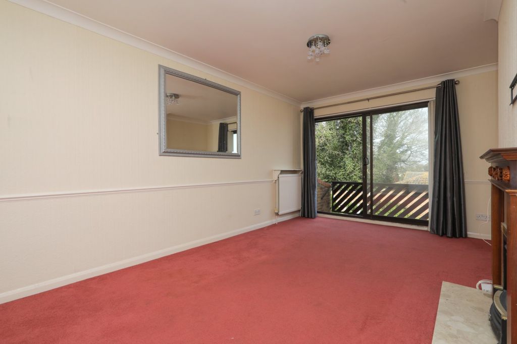 Property photo 2 of 8 Picture 2