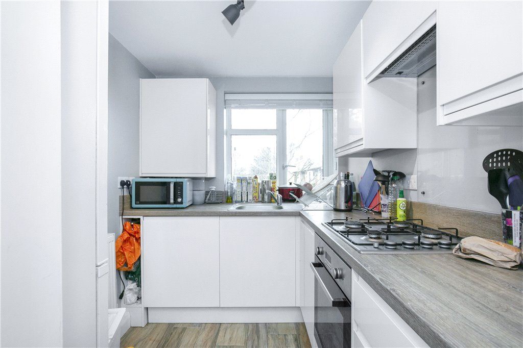 Property photo 3 of 8 Kitchen