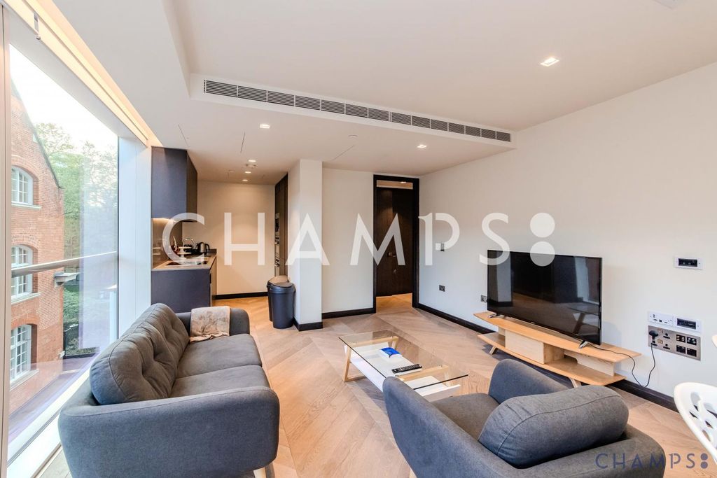 Property photo 3 of 12 Gallery