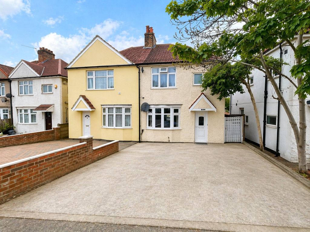 Property photo 1 of 9 Front Aspect