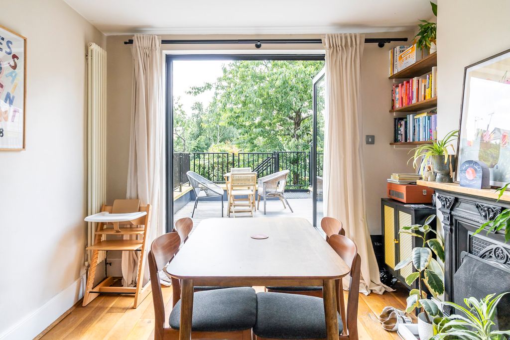 Property photo 2 of 13 Ndb05676