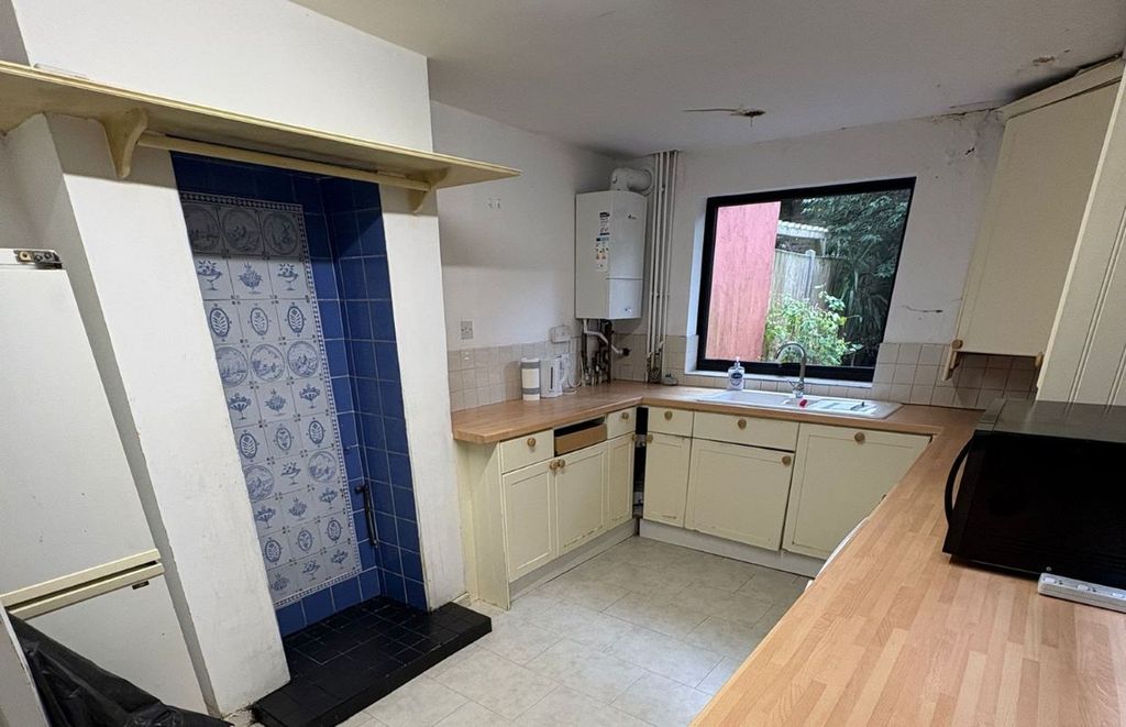 Property photo 3 of 9