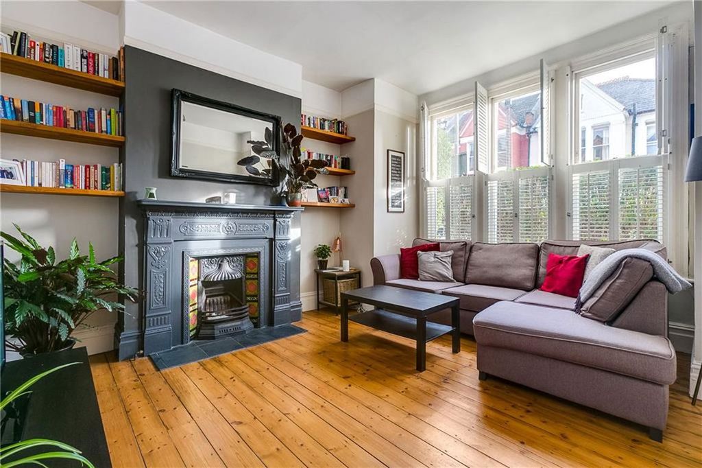 Property photo 1 of 6