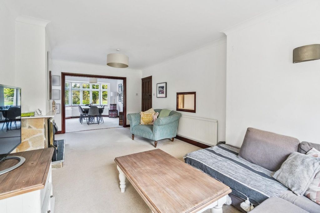 Property photo 3 of 17 Sitting Dining Room