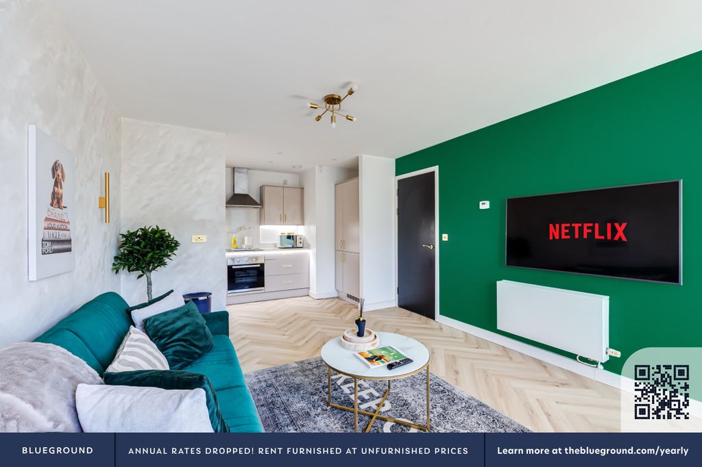 Property photo 3 of 26 Living Room