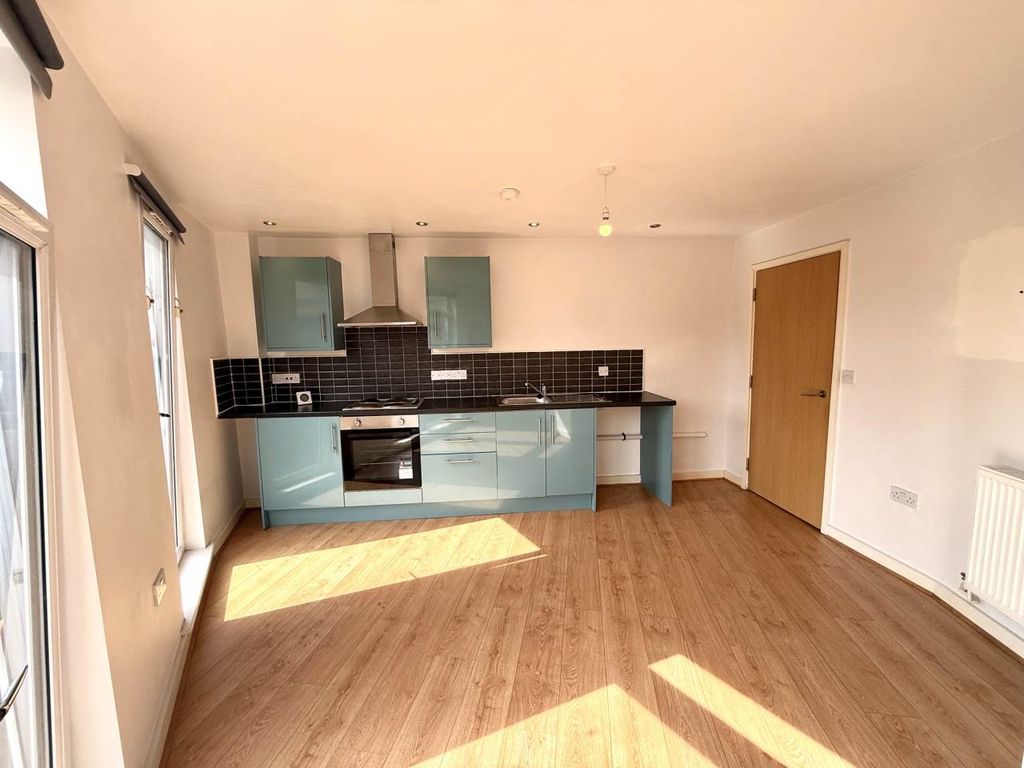 Property photo 1 of 13 Img_3035