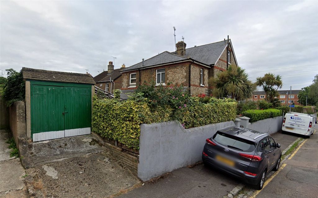 Property photo 2 of 16 External