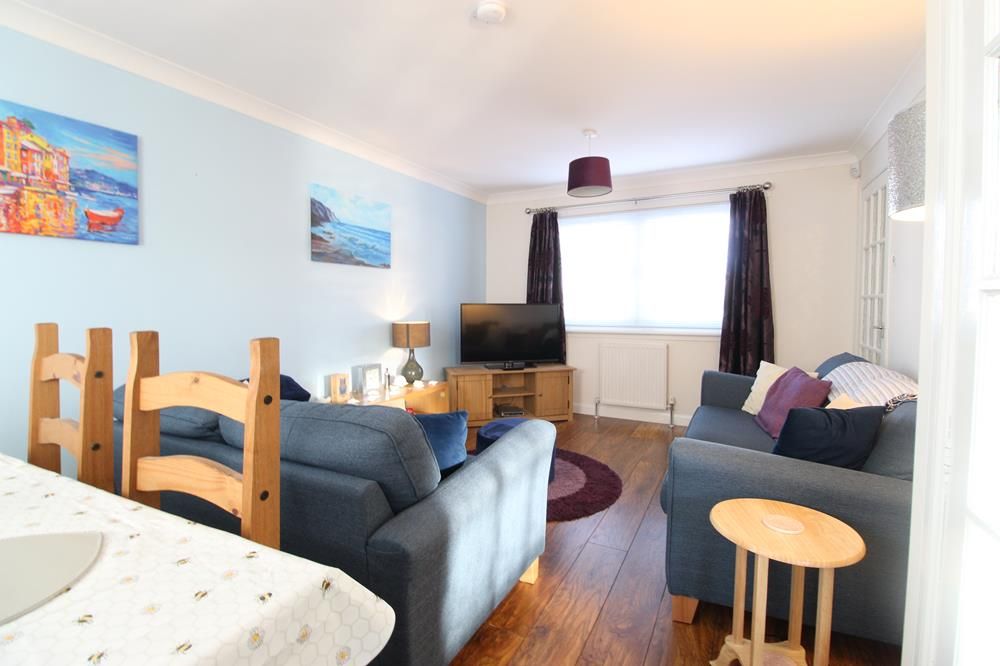 Property photo 2 of 11 Lounge Alt