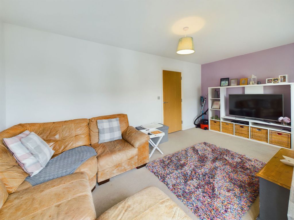 Property photo 3 of 22