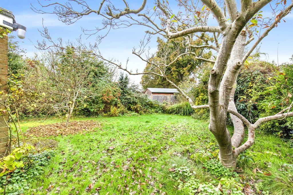 Property photo 2 of 21