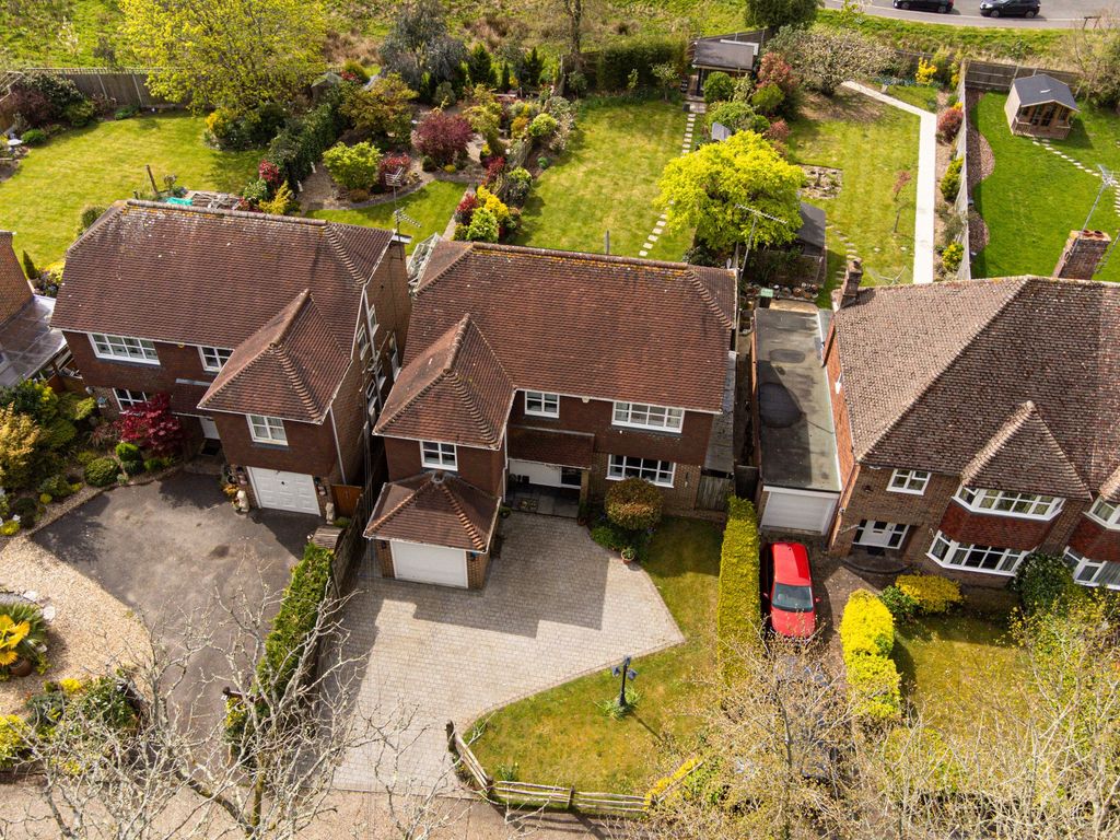Property photo 1 of 32